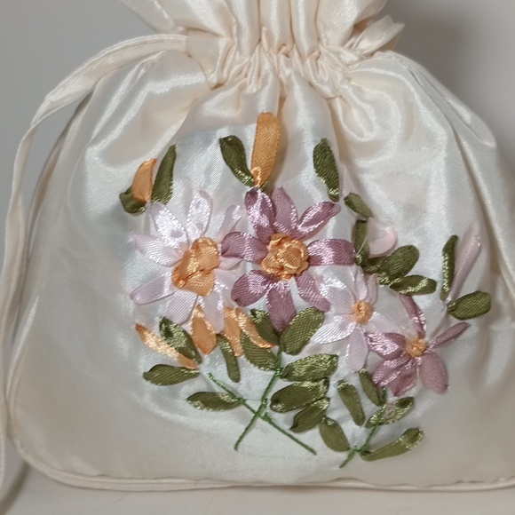 Women's Bucket Bag Purse Drawstring Cream Ivory Bridal Flower Girl Formal Summer - Picture 2 of 7